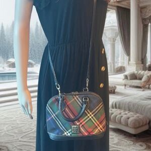 Auth Dooney & Bourke Messenger Crossbody handbag purse bag in Denim plaid print.